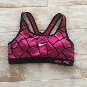Nike pro sports bra